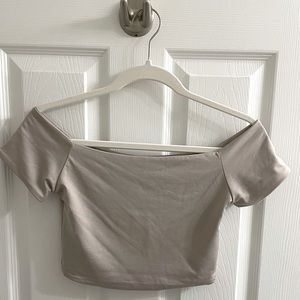 5/$25 NWT OFF SHOULDER CROP TOP FOREVER 21